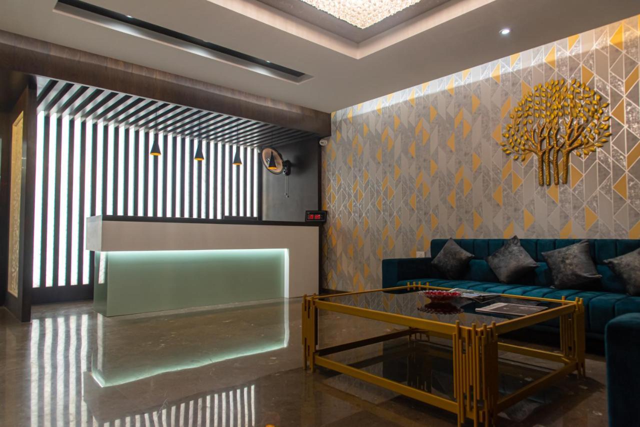 Hotel Royal Livin Varanasi Ngoại thất bức ảnh