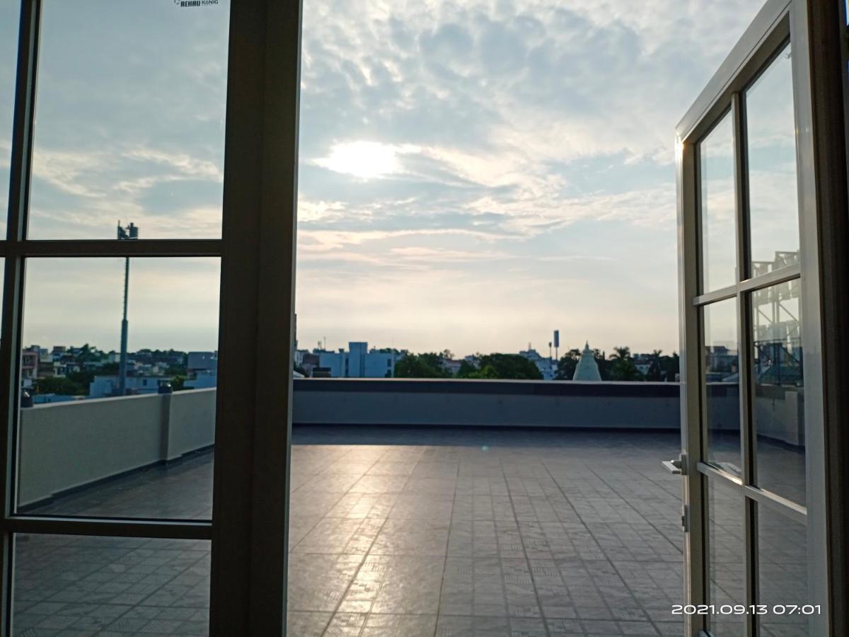 Hotel Royal Livin Varanasi Ngoại thất bức ảnh