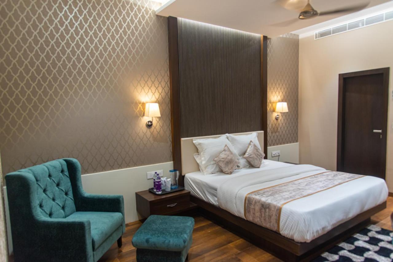 Hotel Royal Livin Varanasi Ngoại thất bức ảnh