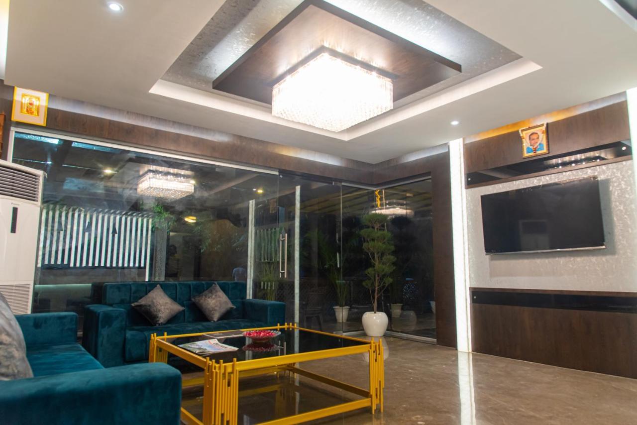 Hotel Royal Livin Varanasi Ngoại thất bức ảnh