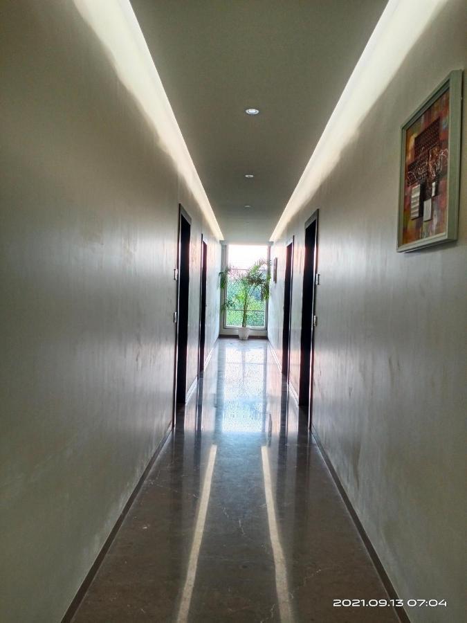 Hotel Royal Livin Varanasi Ngoại thất bức ảnh
